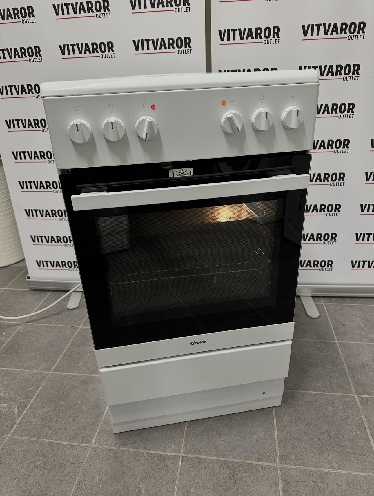 Spis 50 cm – Glaskeramikhäll & Ugn | Fungerar bra - Bild 9