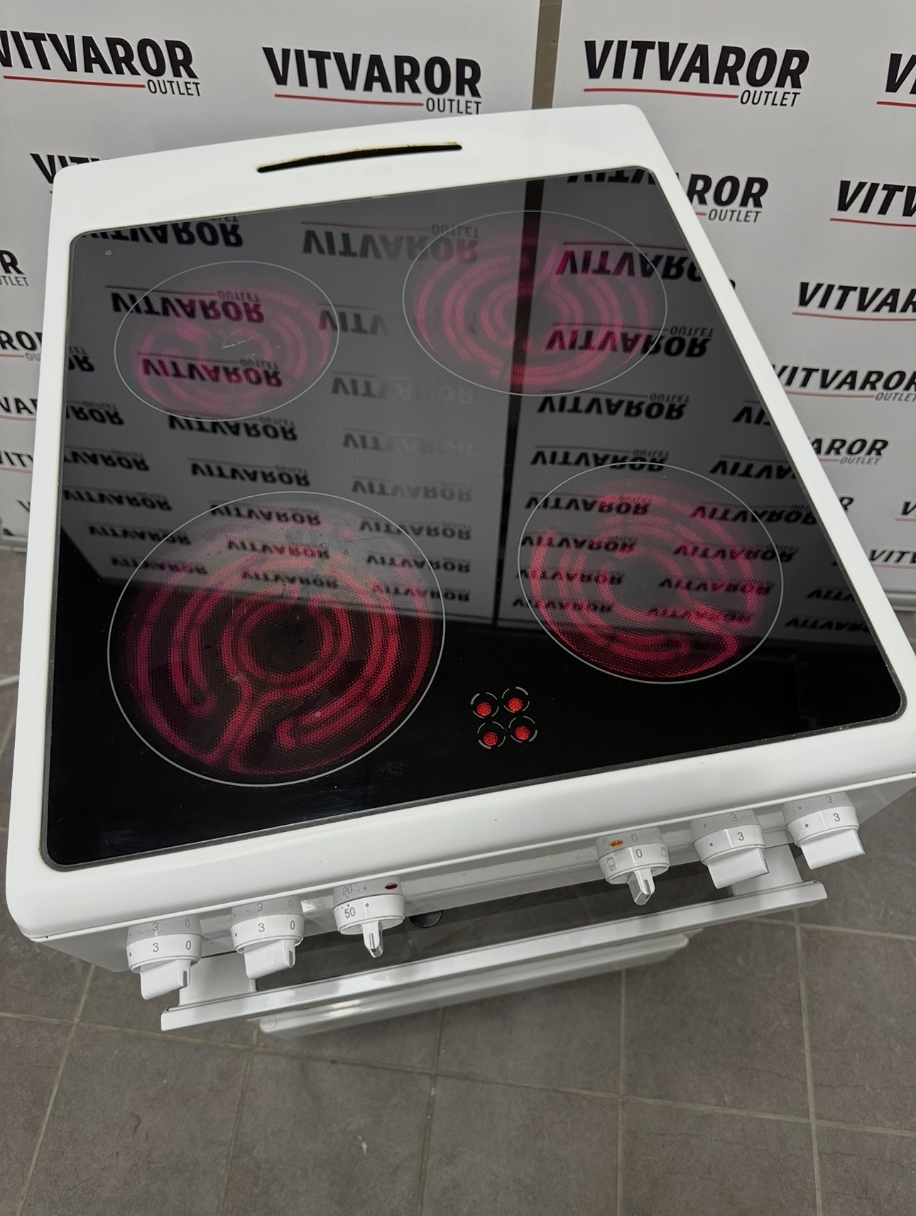 Spis 50 cm – Glaskeramikhäll & Ugn | Fungerar bra - Bild 6