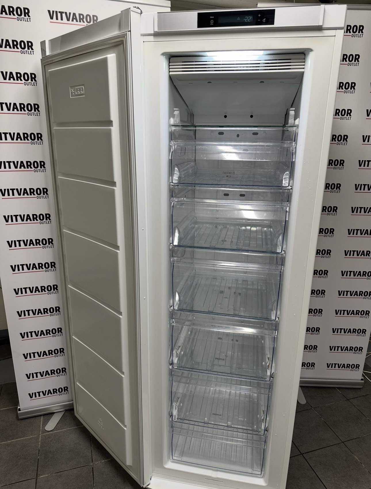 Electrolux frysskåp (modell EUF2745AOW) i mycket bra skick - Bild 7