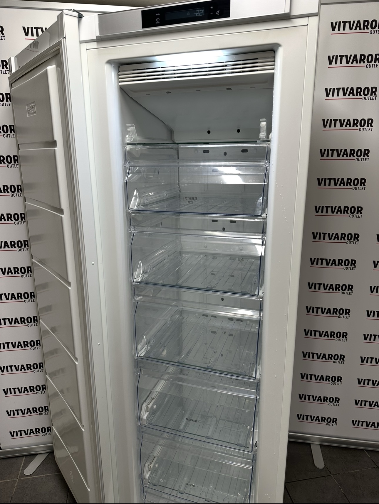 Electrolux frysskåp (modell EUF2745AOW) i mycket bra skick - Bild 3