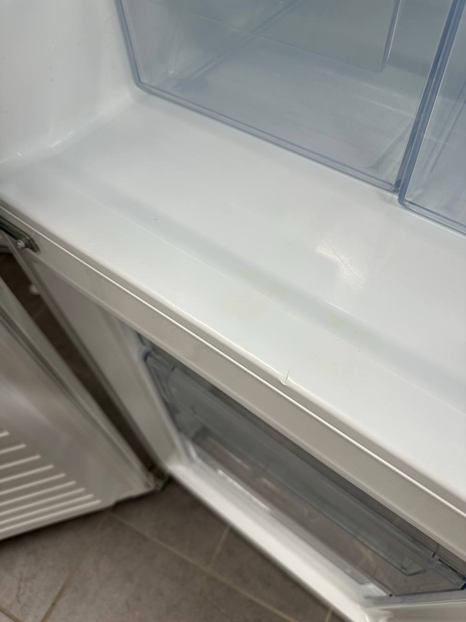 Begagnad Electrolux kyl/frys i vit färg säljes 174 cm höjd - Bild 9