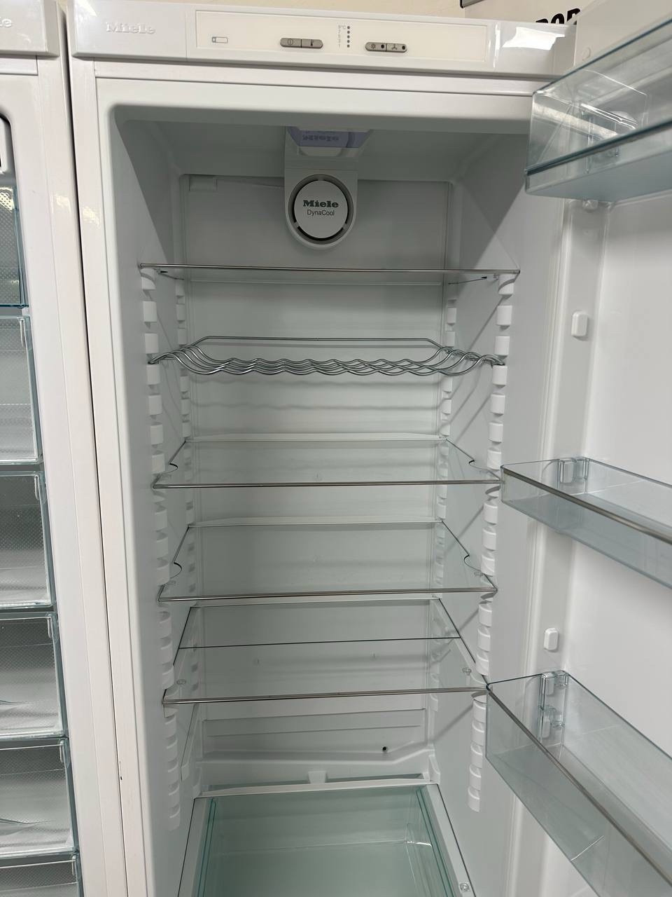 Miele kyl & frys i par – NoFrost – 5 900 kr - Bild 6