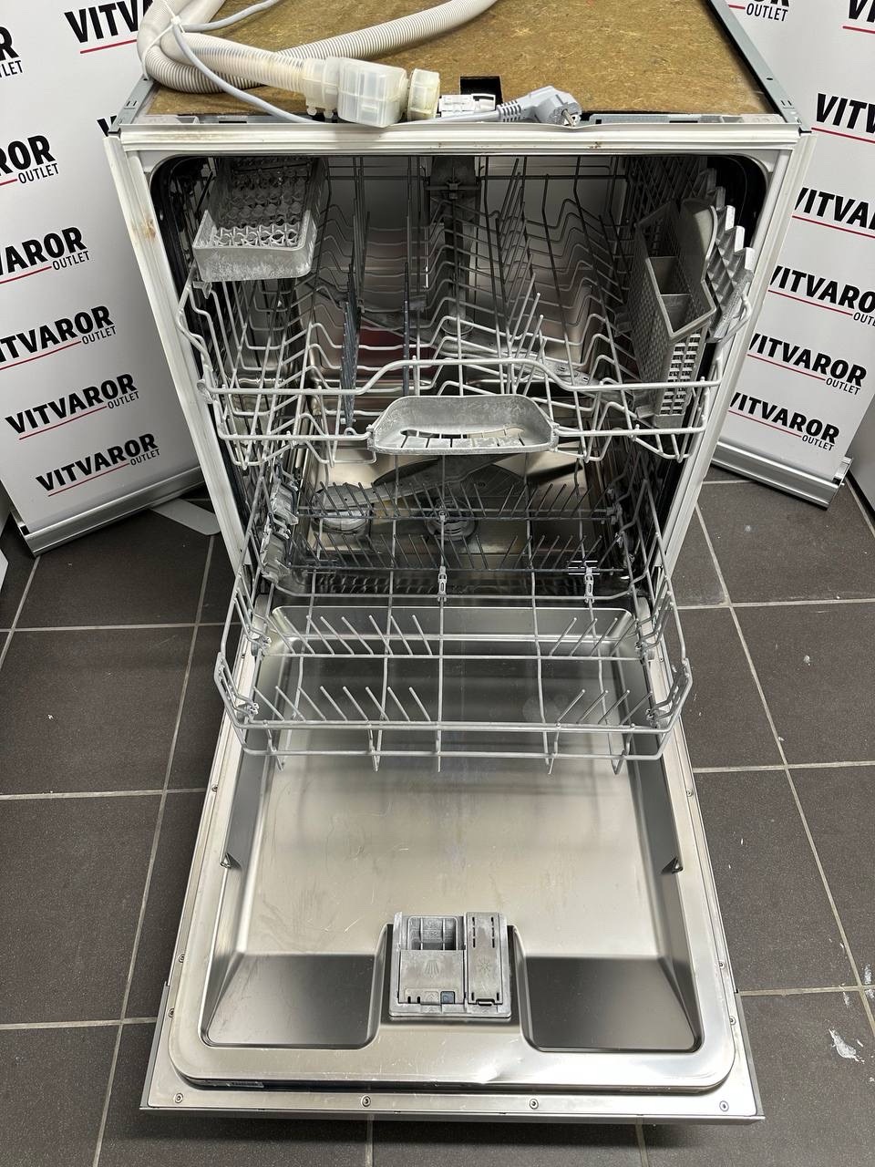 Bosch SuperSilence Integrerad Diskmaskin – Rostfri Front – A++ – 2 990 kr ✨ - Bild 7