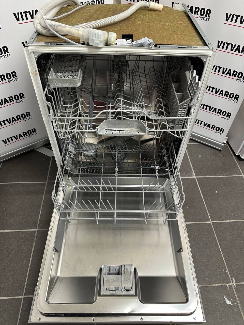 Bosch SuperSilence Integrerad Diskmaskin – Rostfri Front – A++ – 2 990 kr ✨ - Bild 8