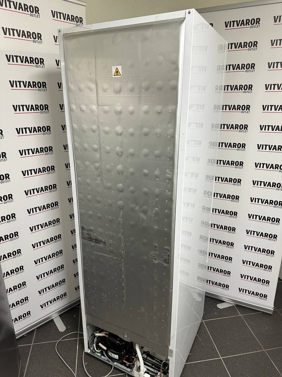 Elvita K60367H bakifrån