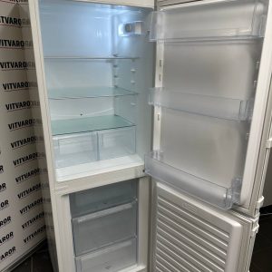 Invändig kyl i Electrolux EN3201MOW