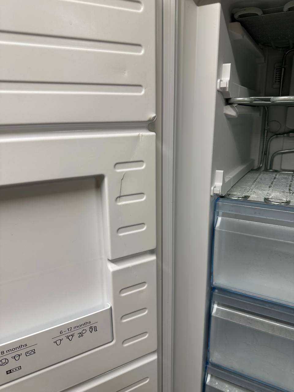 Spricka i innerpanelen på Bosch GSV36VW32/01