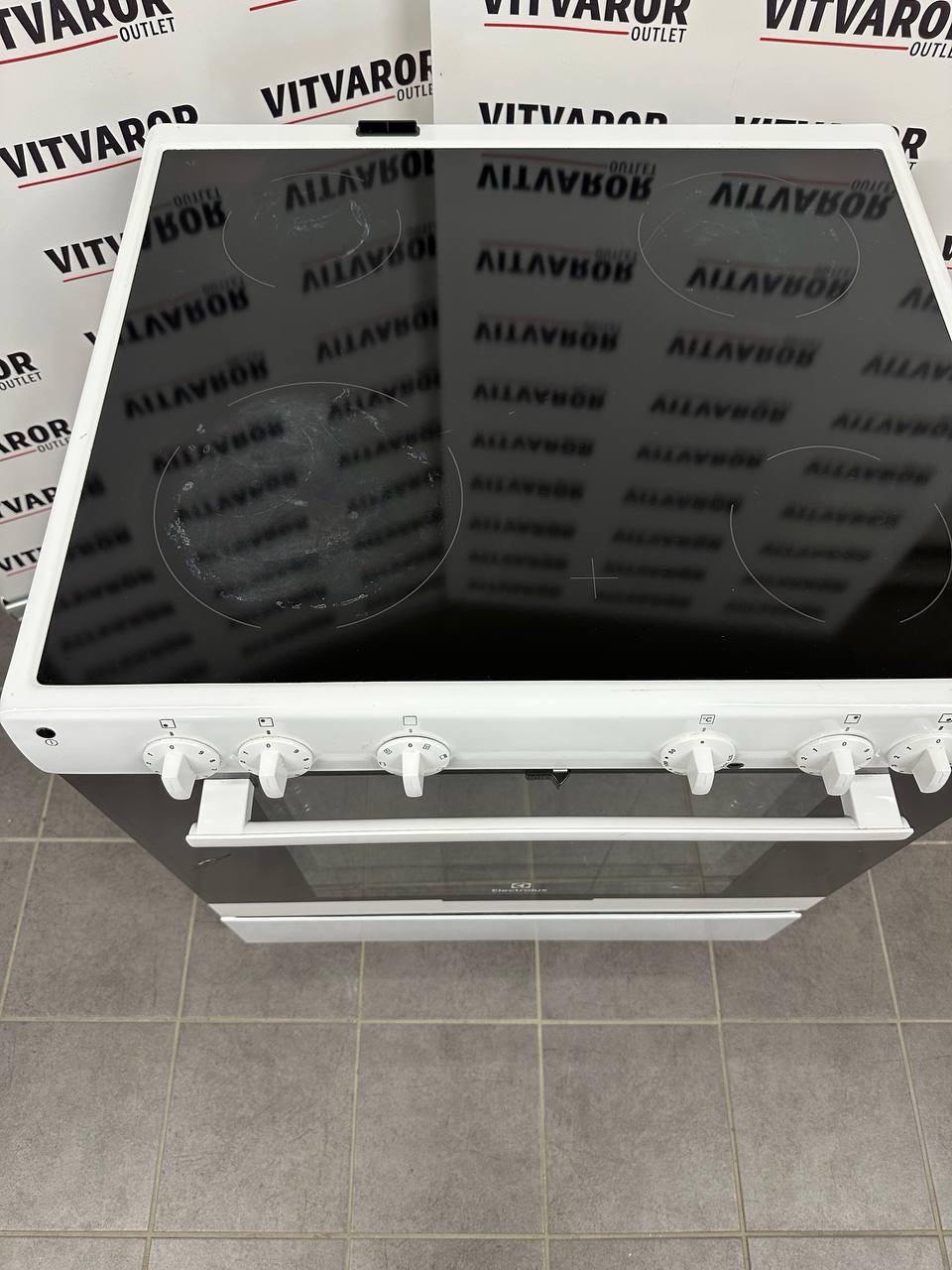 Electrolux 70 cm spis med glaskeramikhäll – Begagnad - Bild 2