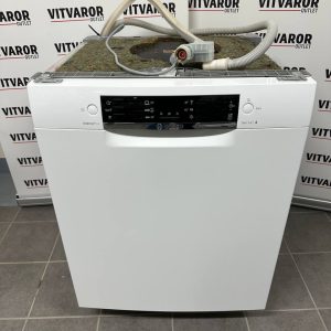 Begagnad Bosch SMU46KW02S/28 underbyggd diskmaskin