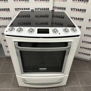 Begagnad Electrolux EKC60154 keramisk spis framifrån