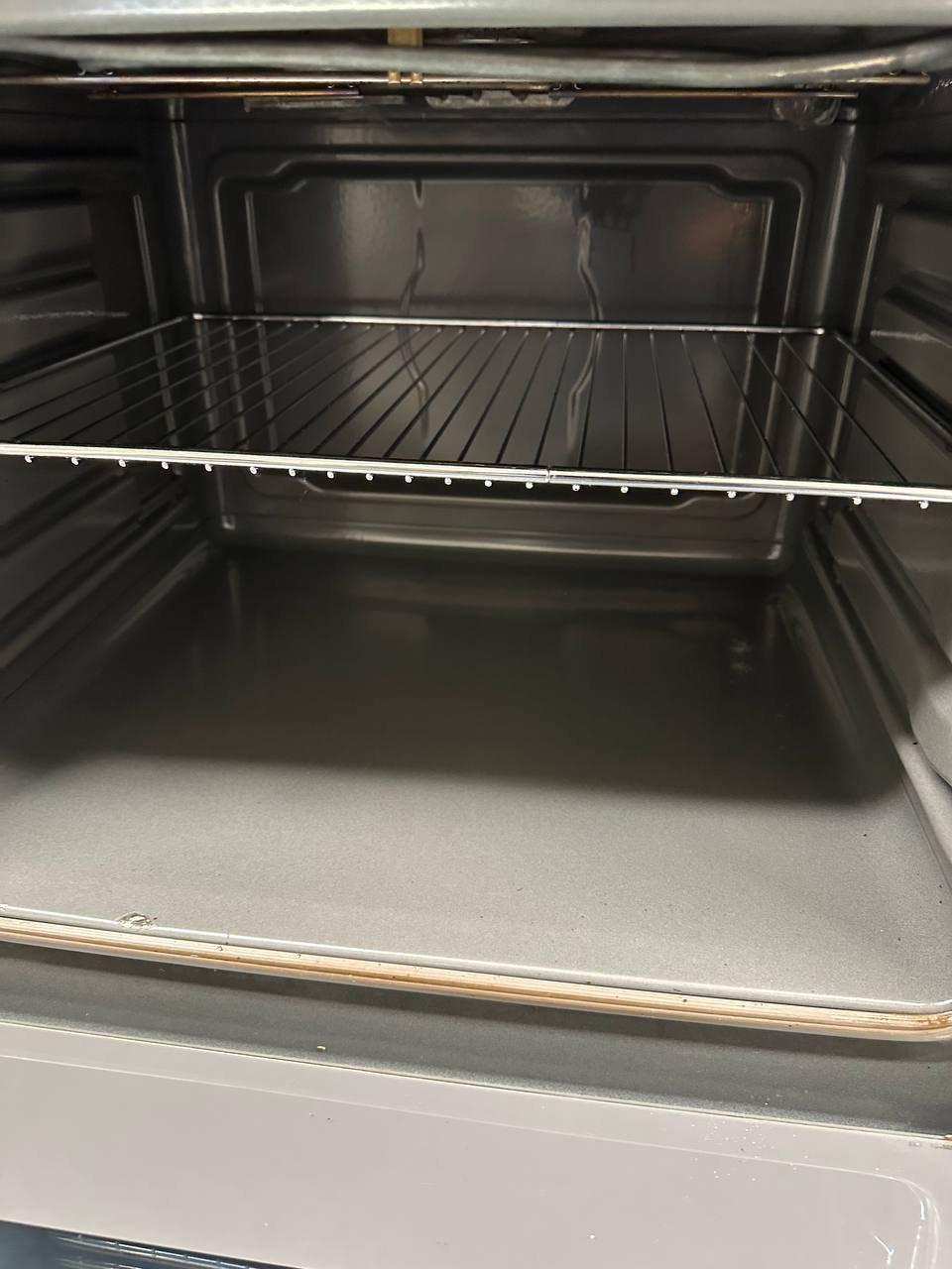 Bosch HLN122021V ugn invändigt