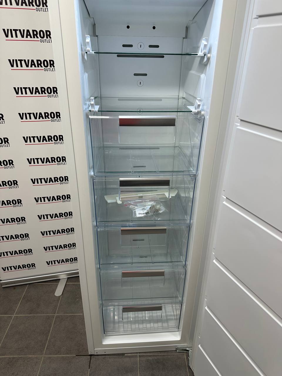 Electrolux EUC2245AOW frys med NoFrost