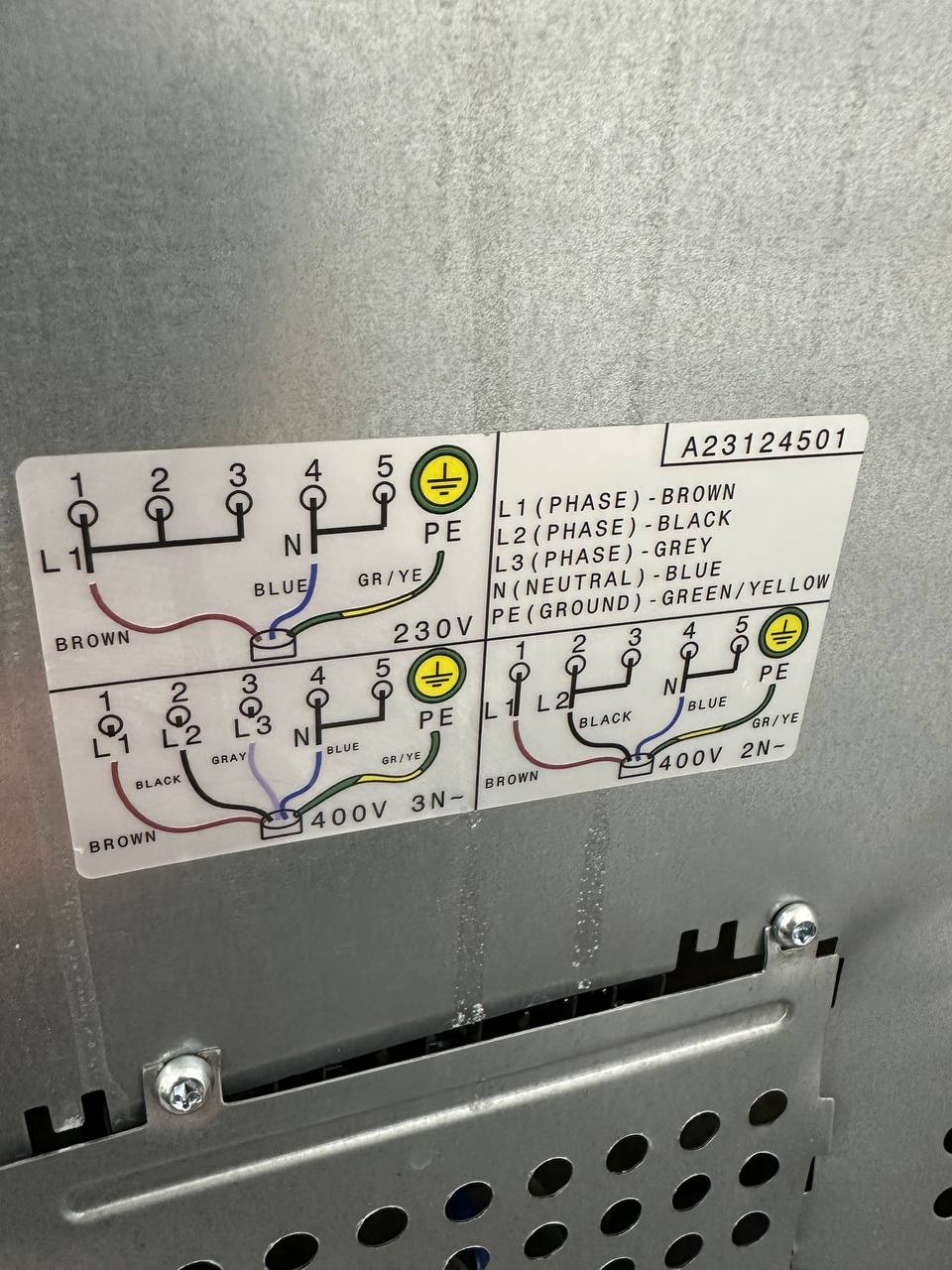 Electrolux EKC4011AOW spis elektrisk anslutning