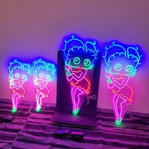 LED neonskylt Betty Boop i färgglad retrodesign