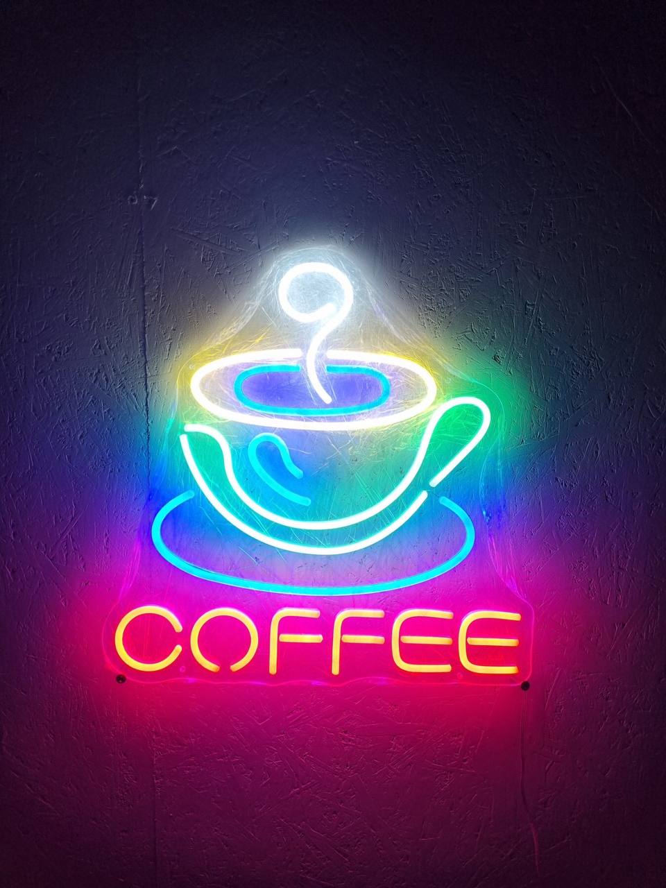 LED neonskylt Coffee 47 × 47 cm med kaffekopp