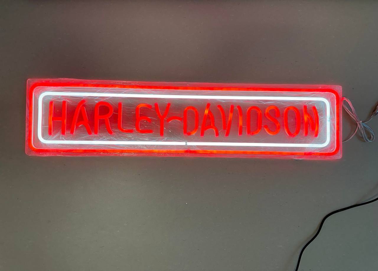 Harley-Davidson LED neonskylt 89x21 cm röd och vit