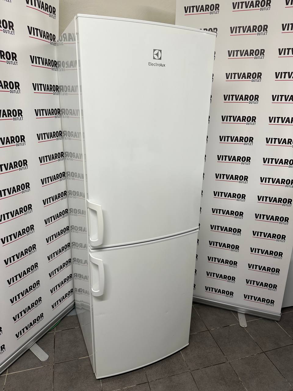 Electrolux kyl/frys vit framsida