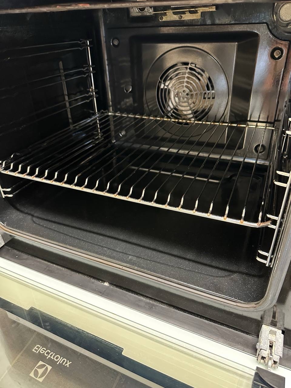 Begagnad Electrolux EKC7051BOW spis 70 cm – glaskeramik & varmluft - Bild 5