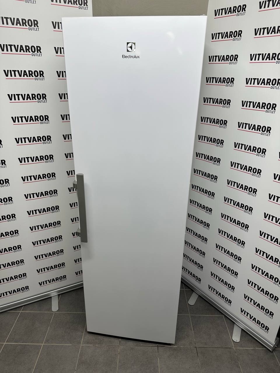 Begagnat Electrolux kylskåp – 395 liter – DynamicAir