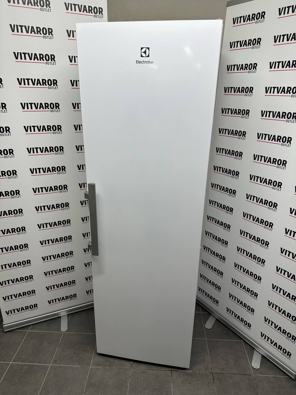 Begagnat Electrolux kylskåp – 395 liter – DynamicAir - Bild 11