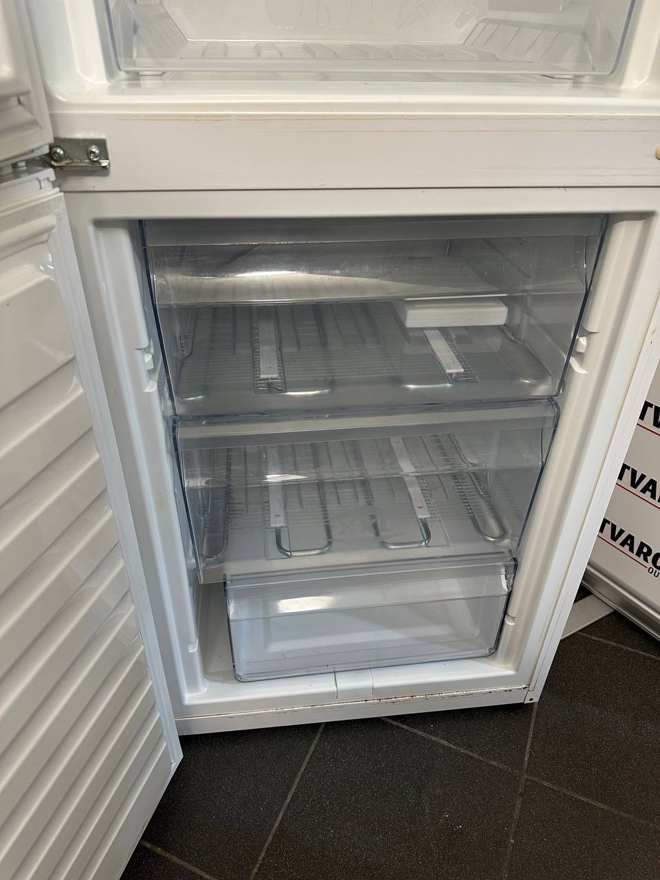 Begagnad Whirlpool kyl/frys – 175 cm - Bild 7