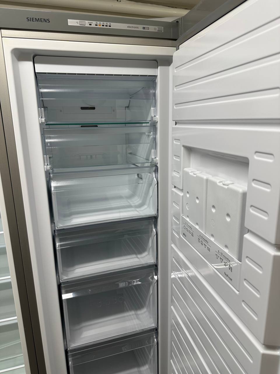 Begagnat Siemens kyl och frys par KS36VVI30/03 + GS36NVI30/03 – rostfritt stål - Bild 7