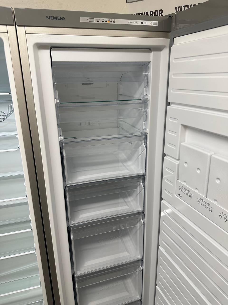Siemens GS36NVI30 NoFrost frysskåp 237 liter