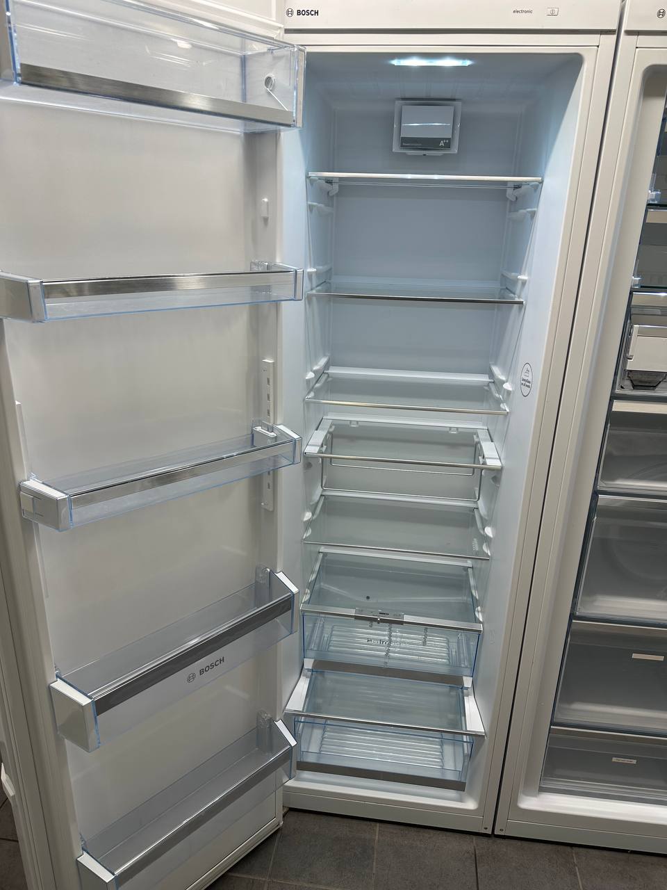 Bosch Serie 6 kyl och frys vit 583 liter