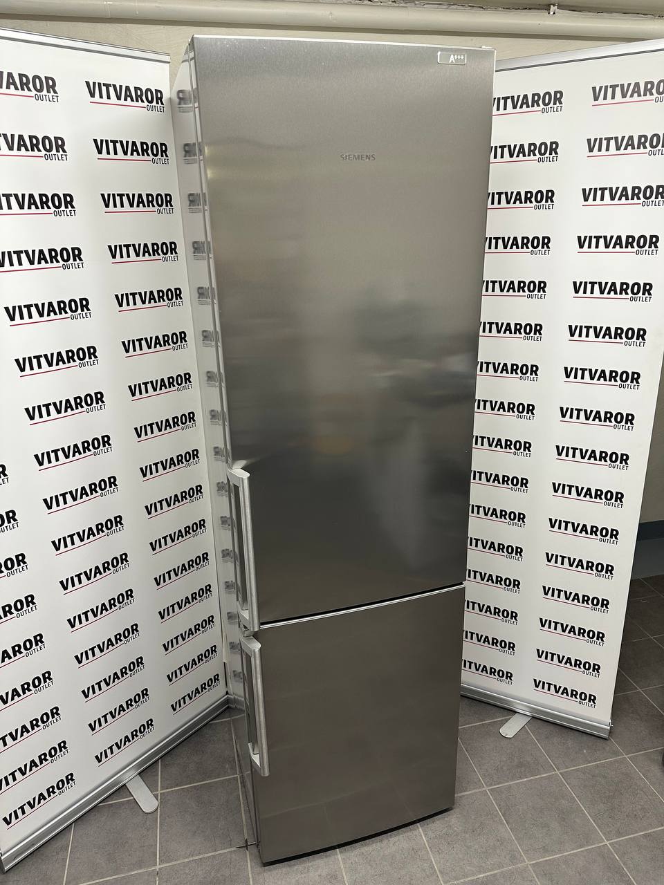 Begagnad Siemens kyl frys KG39EAI40 rostfri