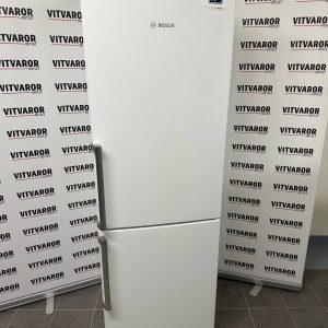 Begagnad Bosch kyl/frys KGE36MW40 vit