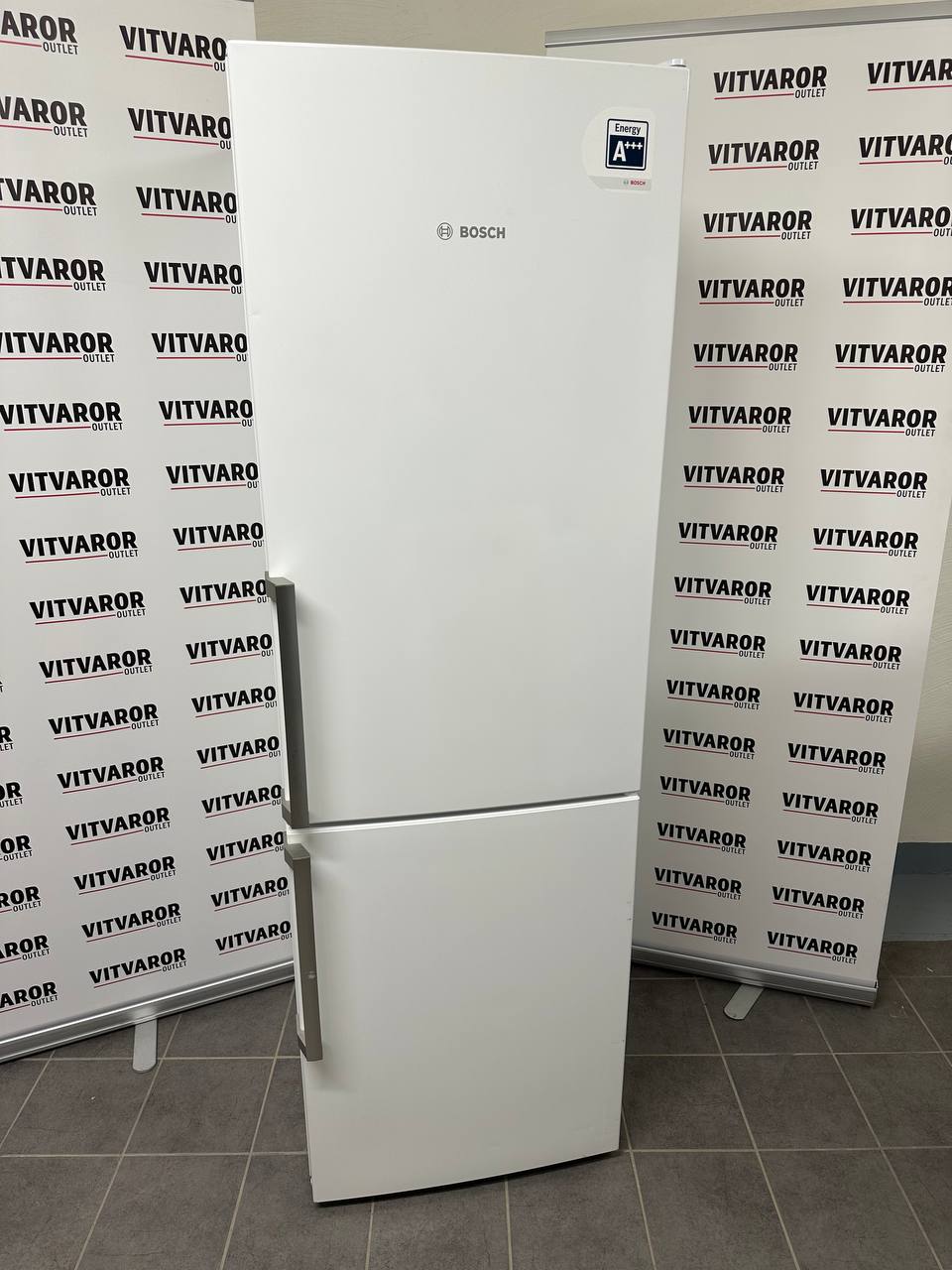 Begagnad Bosch kyl/frys KGE36MW40 vit
