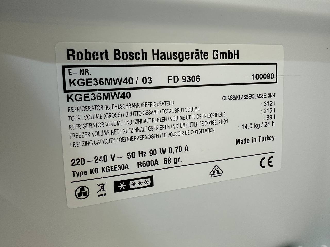 Bosch KGE36MW40 modellskylt