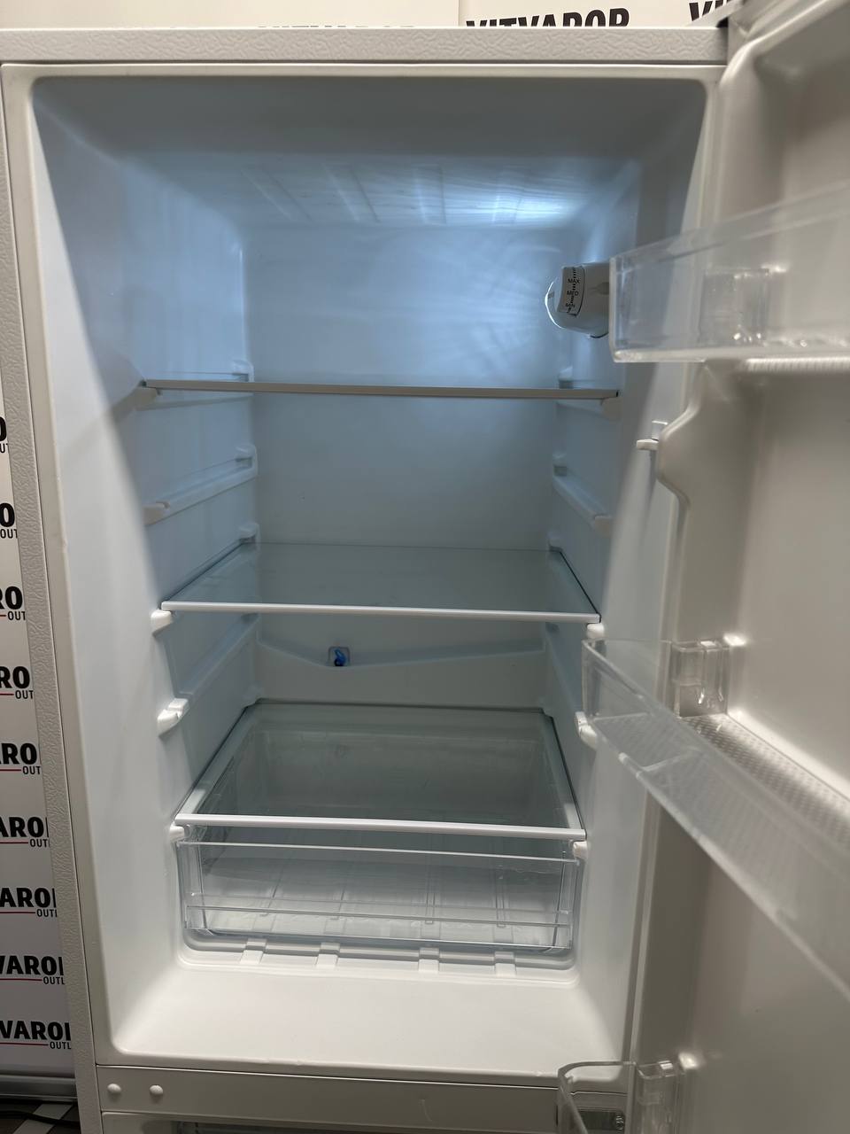 Elvita kyl/frys med glashyllor