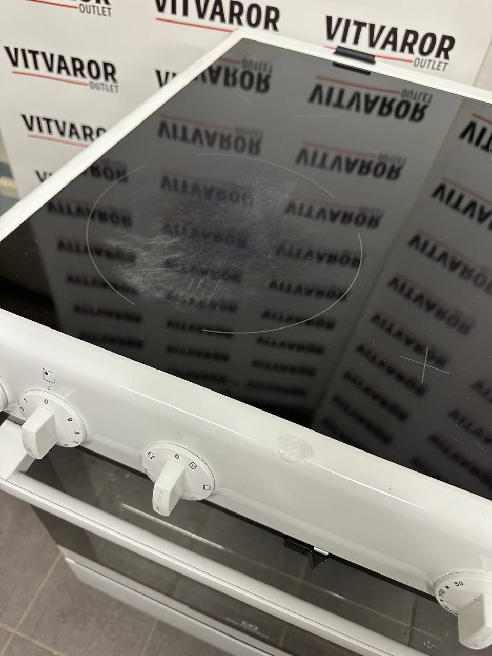 Begagnad Electrolux spis med glaskeramikhäll
