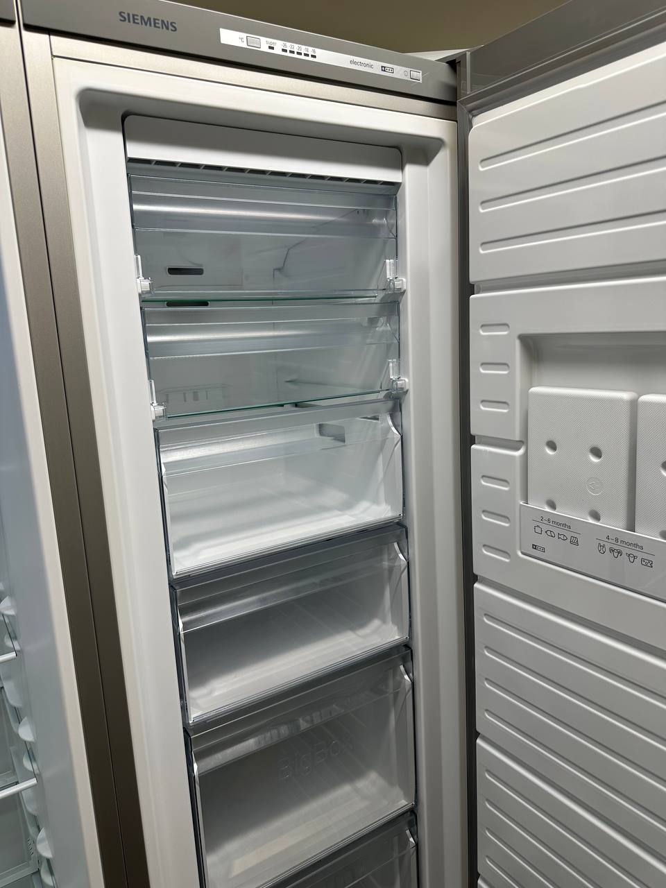 Begagnat Siemens kyl- och fryspaket KS36VVI30/07 + GS36NVI30/06 – 583 L, A++ - Bild 8