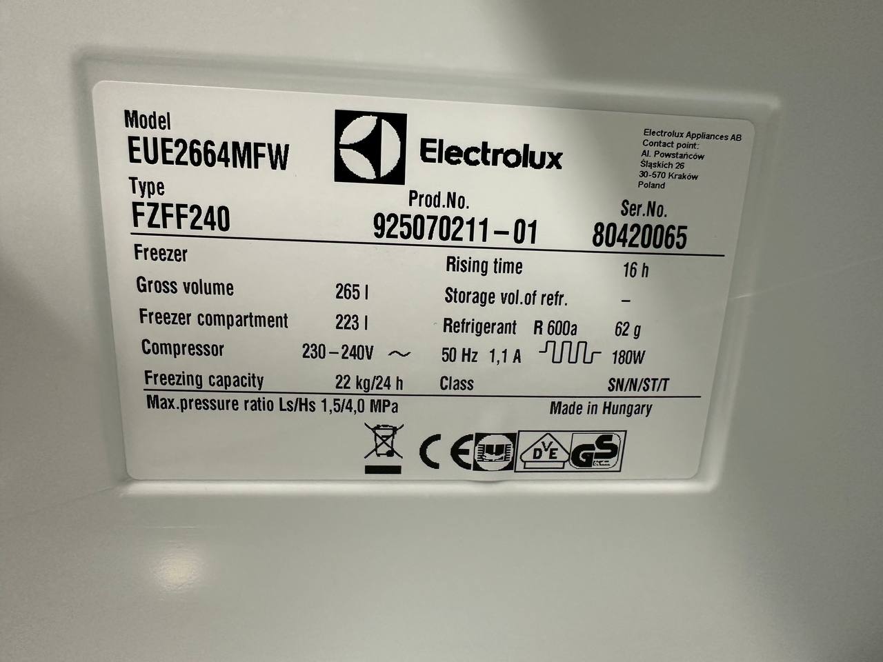 Electrolux EUE2664MFW frysskåp modellskylt PNC 925070211-01