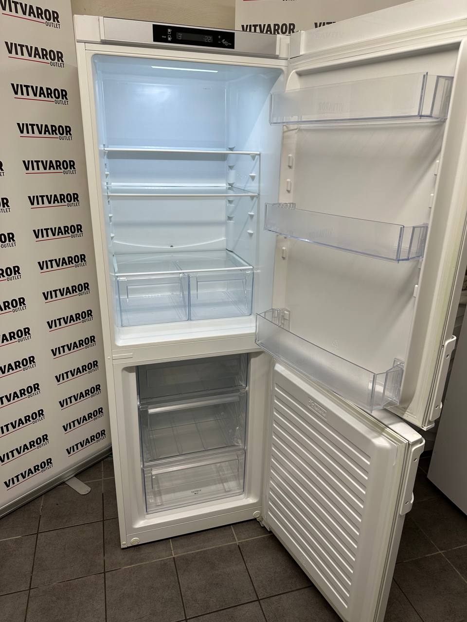 Electrolux EN3200MHW kyl och frys med öppna dörrar