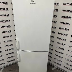 Begagnad Electrolux EN3200MHW kyl frys 174 cm vit