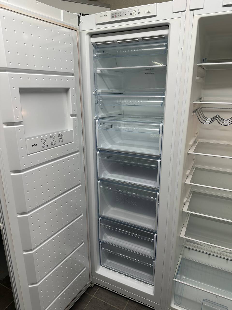 Bosch GSN32V23 frysskåp med NoFrost och utdragbara lådor