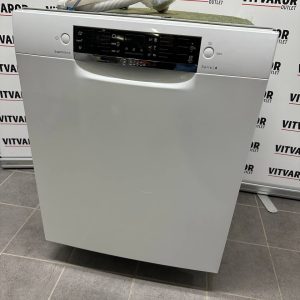 Bosch SMU46IW04S/74 diskmaskin med anslutningsslangar och ljudisolering